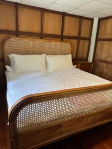 Traditional Thai House Chaloklum