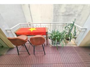 LushStay Hostel - Hanoi Train Street