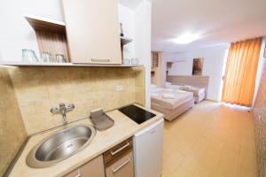Standard Triple Studio room in Apartments Azzuro
