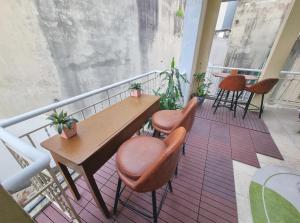LushStay Hanoi Train Street - Cozy