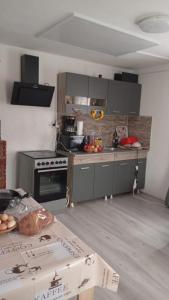 PRIDVOR de STOENESTI