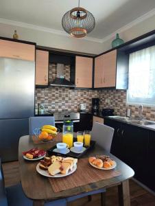 Giotas apartment 100m fro the beach