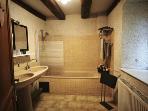 Sejours chez l'habitant chez Pauline & Sebastien le Bien-etre proche de la foret : photos des chambres