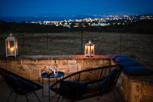 Calmar Boutique Villa 5min drive to Kolymvari beach with Private Pool & Sea Views