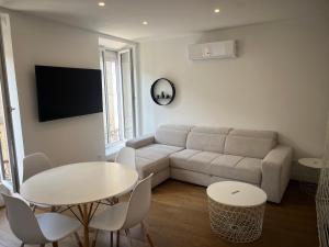 Jade Duplex CLIM Proche Hôpital