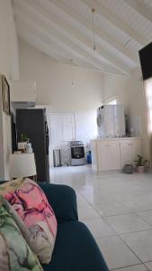 Comfy, spacious apartment near the beach