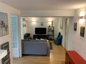 Maisons de vacances T2 en rez-de-jardin en plein coeur de la Londe les Maures : photos des chambres