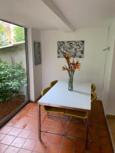 Maisons de vacances T2 en rez-de-jardin en plein coeur de la Londe les Maures : photos des chambres