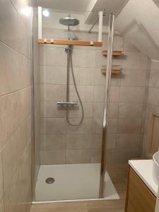 T2 en rez-de-jardin en plein coeur de la Londe les Maures