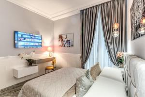 Deluxe Queen Suite