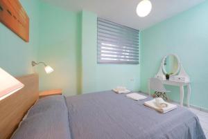 Las sirenas maisonnettes by the beach groundfloor and semi basement