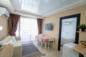 The Urban Tropical Apartments