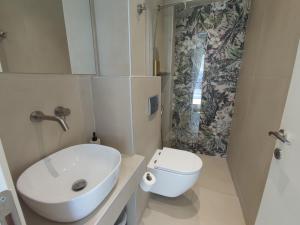 Theros Summer Suite 2