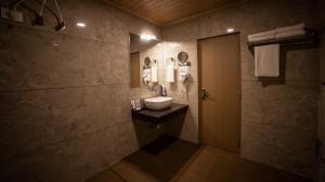 Yashshree Pelling Chekhim Retreat