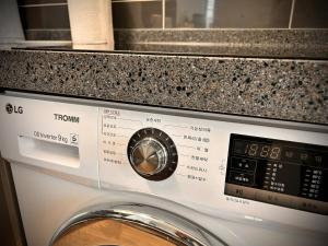 3BR 2BA 84m2 High Floor