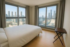 3BR 2BA 84m2 High Floor