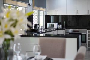 The Nightcliff Nook - Sunsets & Shops