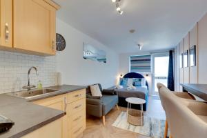 Pass the Keys Stylish and modern apartment