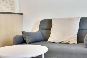 Pass the Keys Stylish and modern apartment