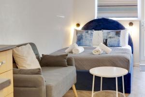 Pass the Keys Stylish and modern apartment