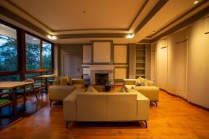 Yashshree Pelling Chekhim Retreat