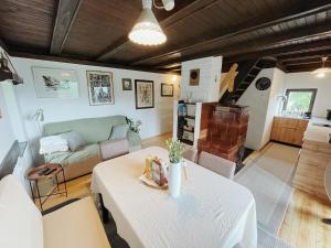 Peaceful Nature Cabin Jolly 