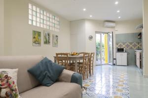SorrentoVibes - Modern Apartment with Terrace, Swimming Pool&Tennis