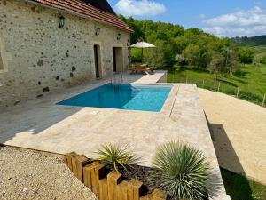 Maisons de vacances Gite de charme avec piscine 4 chambres : photos des chambres