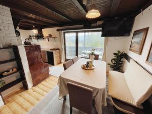 Peaceful Nature Cabin Jolly 