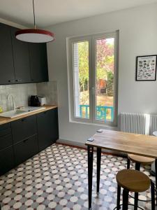 Le Bocage, maison avec grand jardin et parking