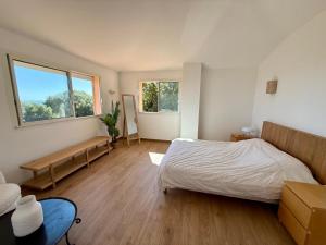 Villa vue mer, spacieuse, piscine privée