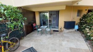 Studio F1 avec jardin, proche du Palais des festivals et des plages