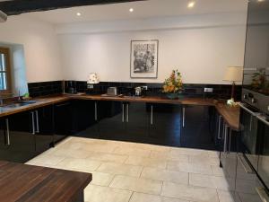 Maisons de vacances Beautiful Big Home with Swimming Pool and Nature Grounds : photos des chambres