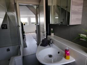 1,5 Zimmer Ferienwohnung Apartment in ruhiger Lage stadtnah Neu in Brunnthal
