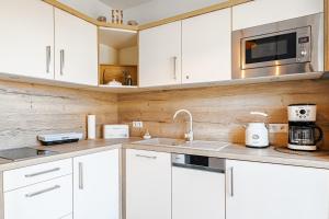 Lagoon view - by rentmonkey