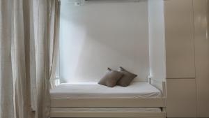 Queensland Manor Condominium Deluxe Suite