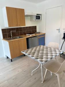 Studio indépendant 3 étoiles dans villa au bord du lac Annecy