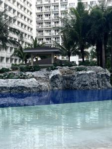 Gracies Suites by Staycation With FREE Parking