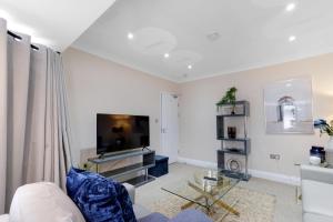 Stylish 4-bedroom, 2-Bathroom Home in Brightside Avenue