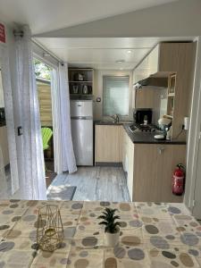 Mobilhome gorges de lArdèche proche du Pont dArc, camping Domaine de Chaussy 5 étoiles