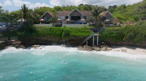 The Purist Beach Nusa Ceningan