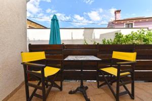 Stylish flat with pool access and fully equipped spaces