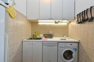 Stylish flat with pool access and fully equipped spaces