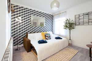 Modern Apartment by the Sea