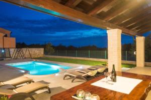 Villa Macarinka, a luxurious, private villa minutes from the beach