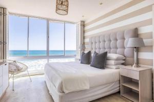 3th floor Clifton Beach Apartment