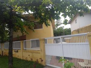 Guarujá,Pérola do Atlântico, sobrado para feriados ou fins de demana