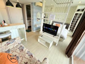 The miracle Sea Floor 6 The Patio