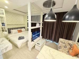 The miracle Sea Floor 6 The Patio