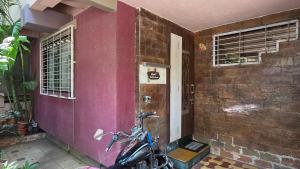 Fully furnished 3BHK bunglow in the heart of city